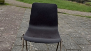 Stoelen beschikbaar voor een tweede leven